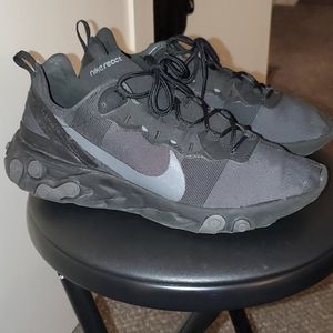 Nike React element 8.5 black